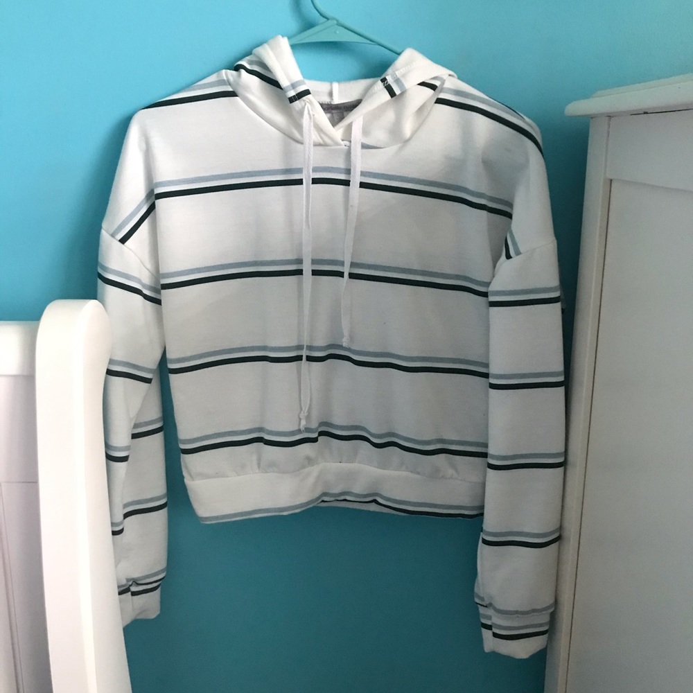 cropped hoodie